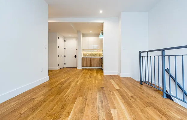 Rented by Nooklyn NYC LLC | media 54