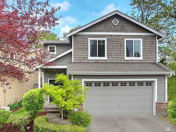 Beautiful Bryn Mawr resale! Built in 2007, this gorgeous home features 2,620 sq ft with 4 bedrooms, 2.5 baths + den.