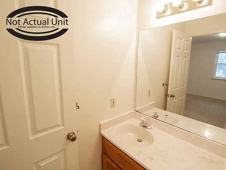 1904 Mirtle Grove Ct — Photo 17