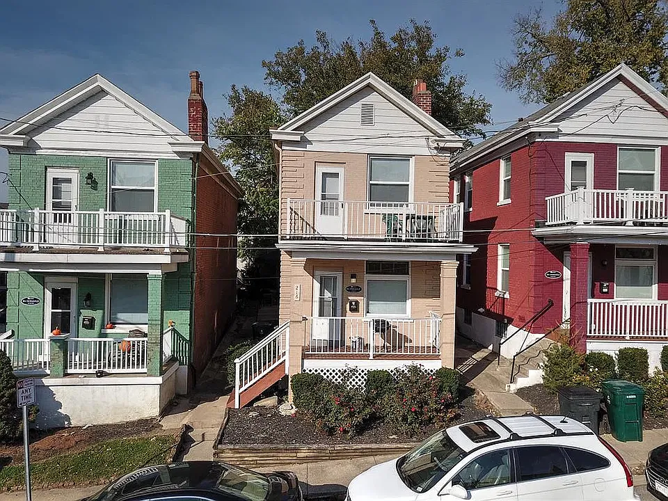 216 Donahue St