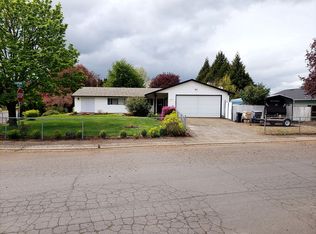 3327 Lupine St, Lebanon, OR 97355