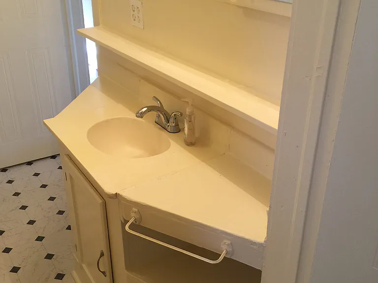 308 W Cherry St — Photo 11