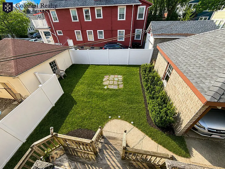 332 Belmont St #2 — Photo 23