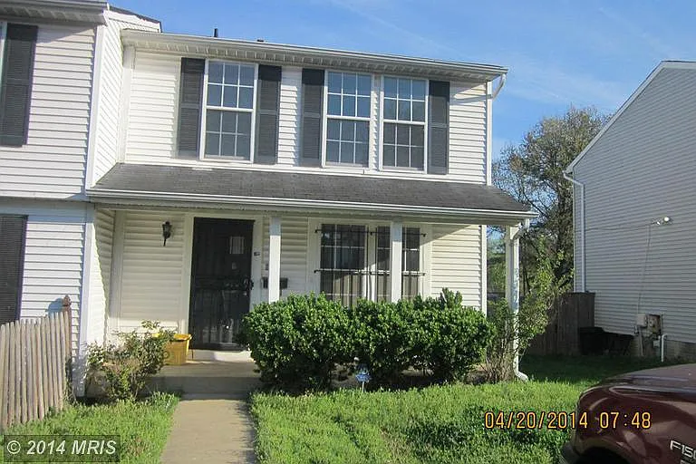 6702 Seat Pleasant Dr photo 1