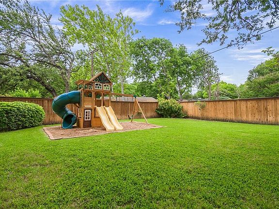 4th image of 912 Lakeview Dr