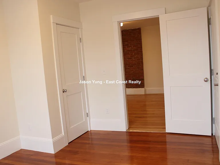 83 Harvard St #20 — Photo 6