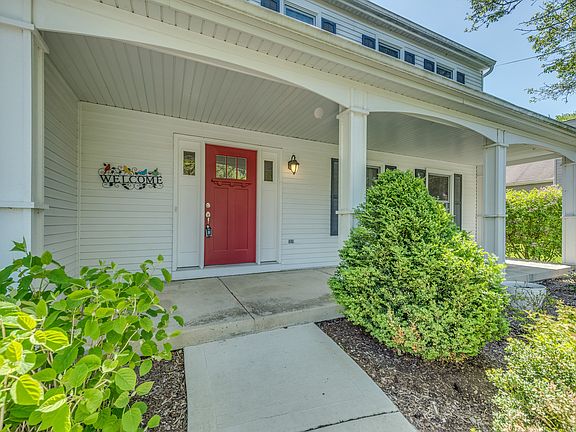 2nd image of 424 S Forest Ave