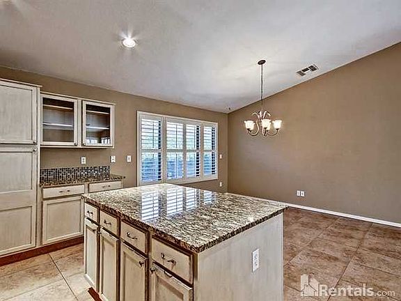 4th image of 15866 W Tara Ln