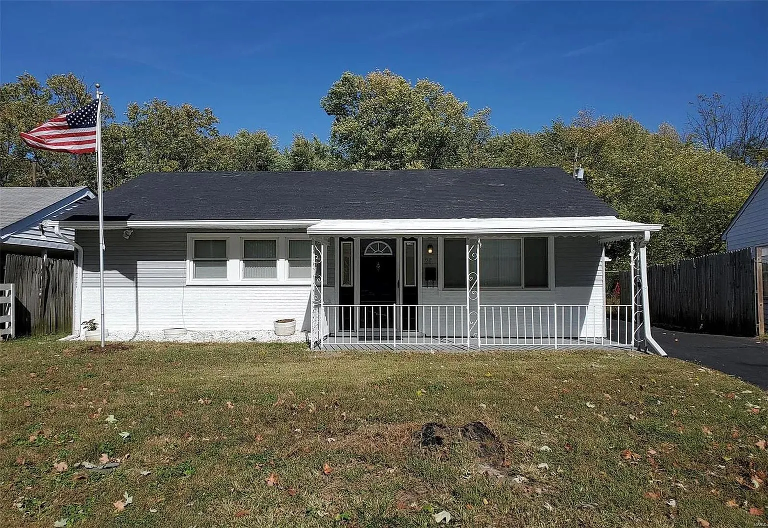 24 Delores Dr photo 1