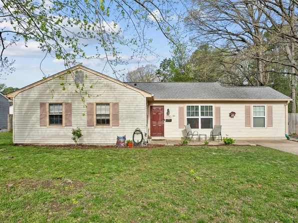 112 Turlington Rd, Newport News, VA 23606