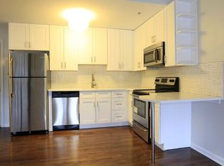 680 Boston Post Rd APT 31, Milford, CT 06460