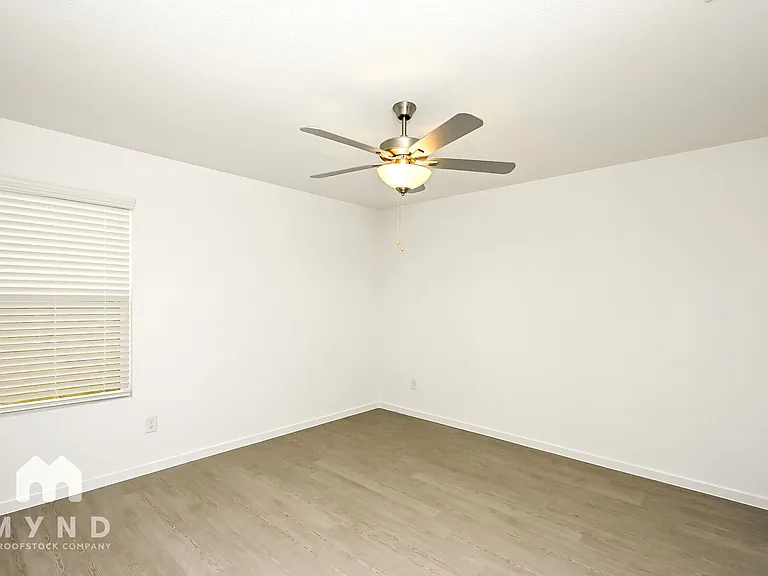 2652 Mistwood Dr — Photo 15