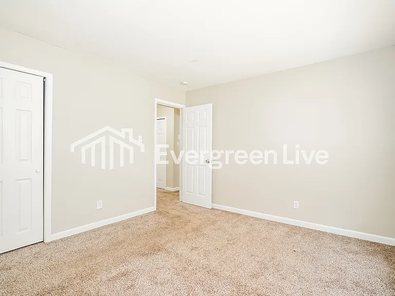 1618 Dundee Ct — Photo 9