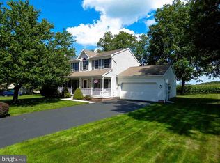 156 Northview Dr, Hanover, PA 17331
