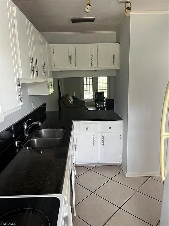 2 bed, 2.0 bath, 950 sqft, $1,650 — Photo 1