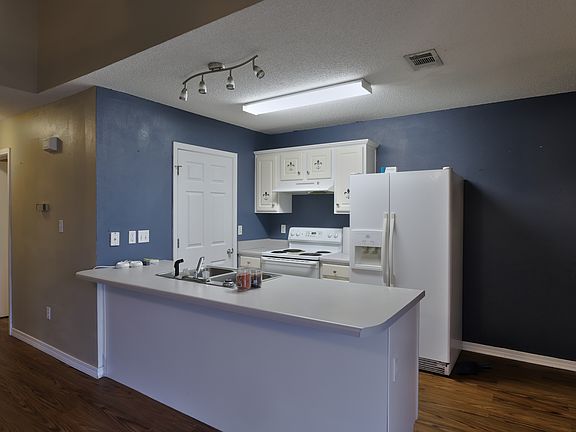 5th image of 14538 Indian Trails Cir