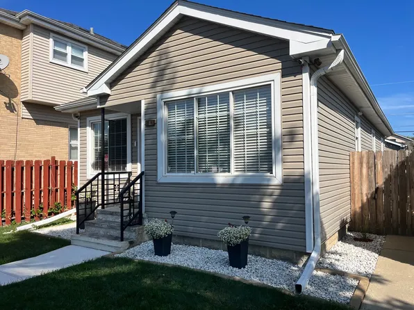 2561 Marwood St, River Grove, IL 60171