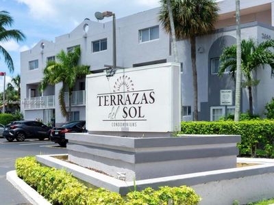2780 W 76th St APT 101, Hialeah, FL, 33016