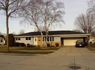 351 S Roger St, Kimberly, WI 54136