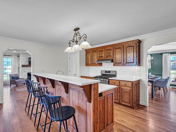 4th image of 108 Silver Ridge Ct