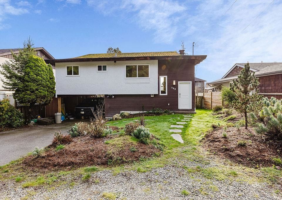 1st image of 723 Tricklebrook Way