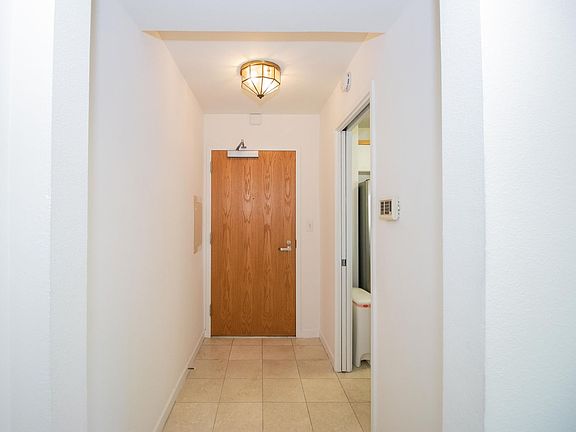 4th image of 1 Daniel Burnham Ct APT 416