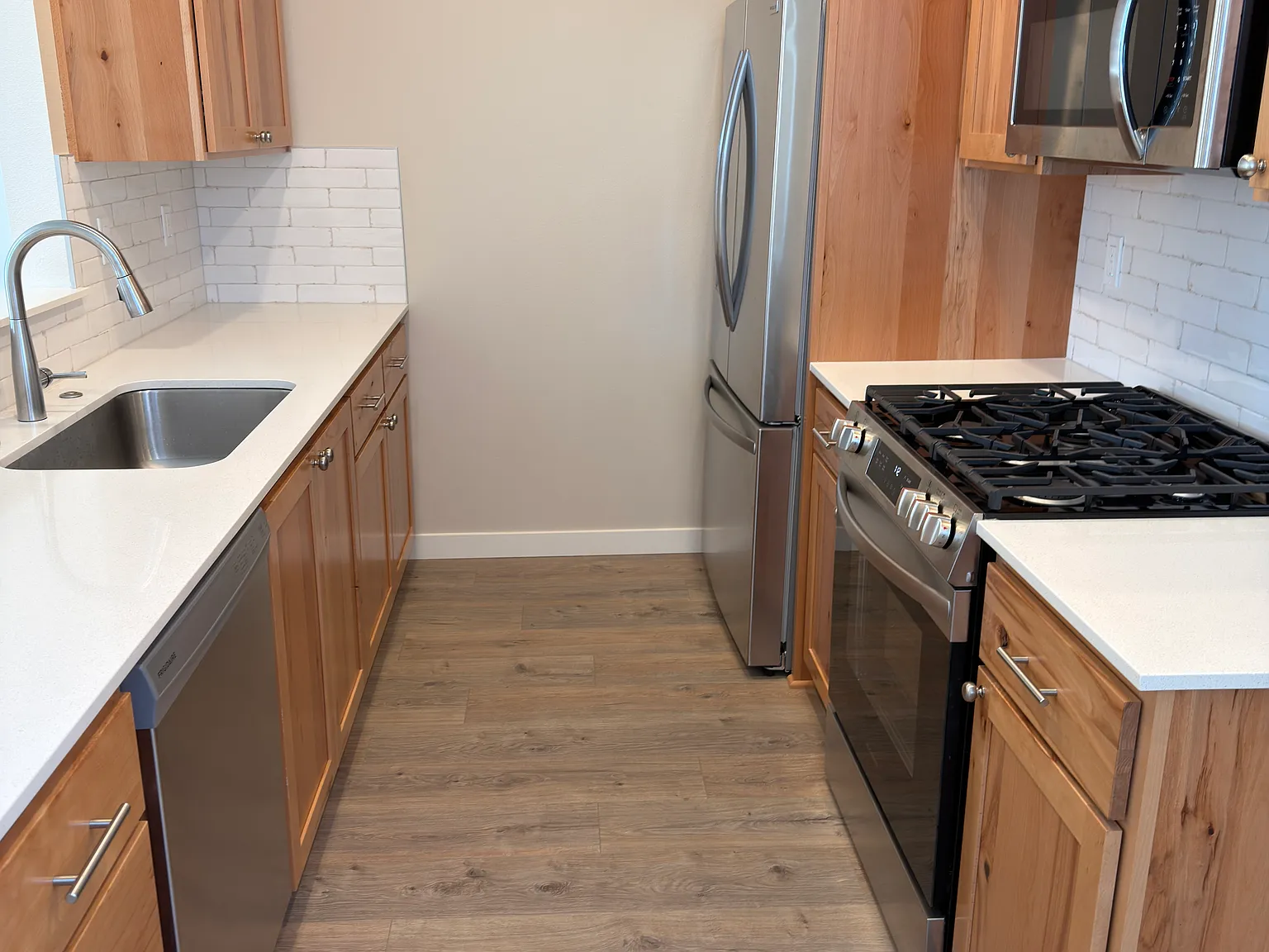 2360 Kingwood St — Photo 2