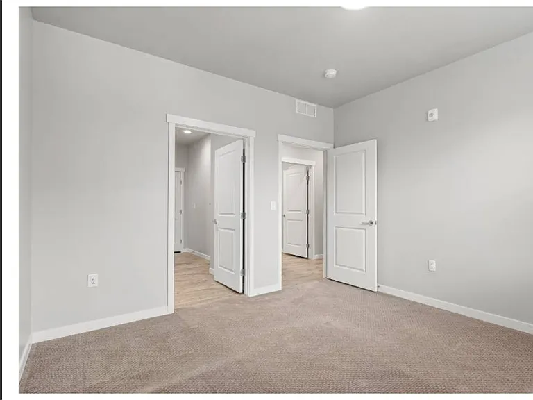 Sparrow Hill Apartments — Photo 52