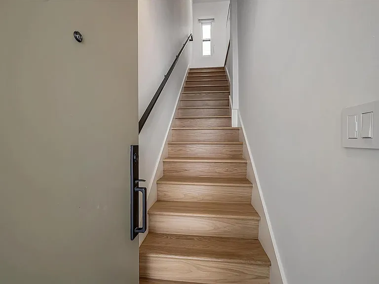 124 Varennes St #0 — Photo 4