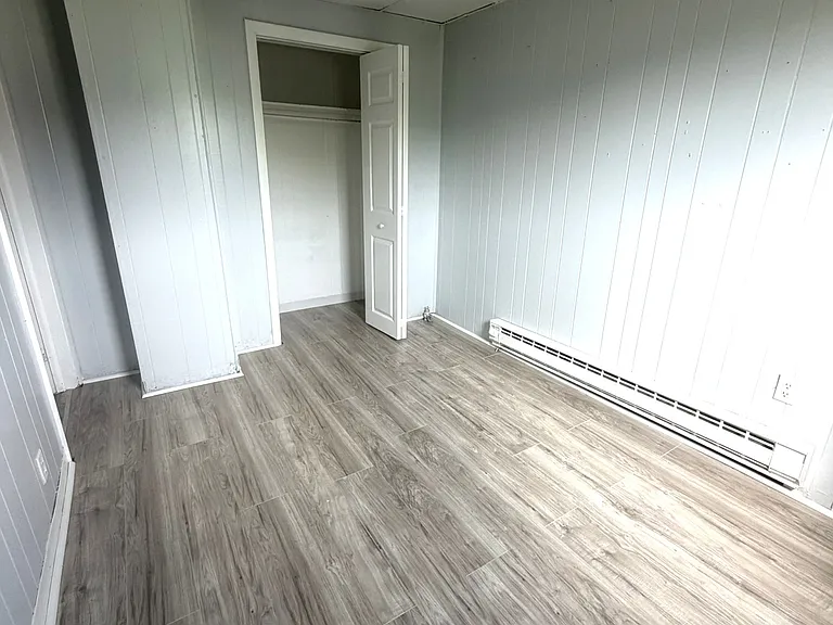 160 E Railroad St #2 — Photo 8