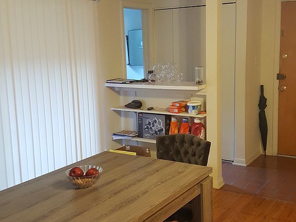 5th image of 10437 S Hale Ave APT 1S
