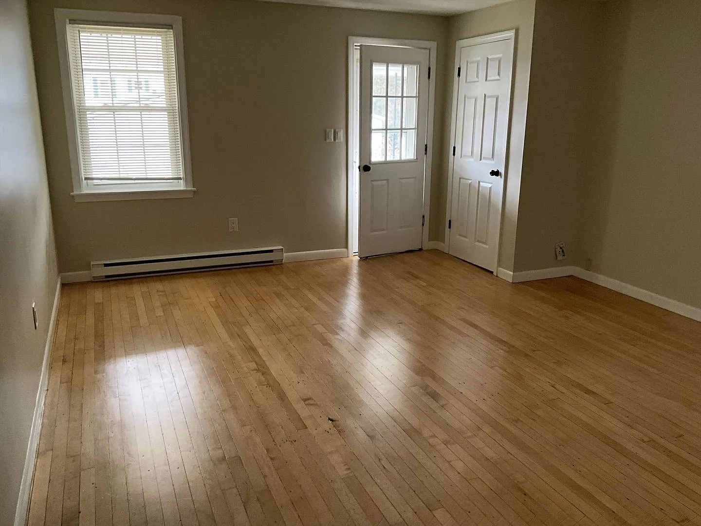 2 Bedroom unit on Park Ave — Photo 4