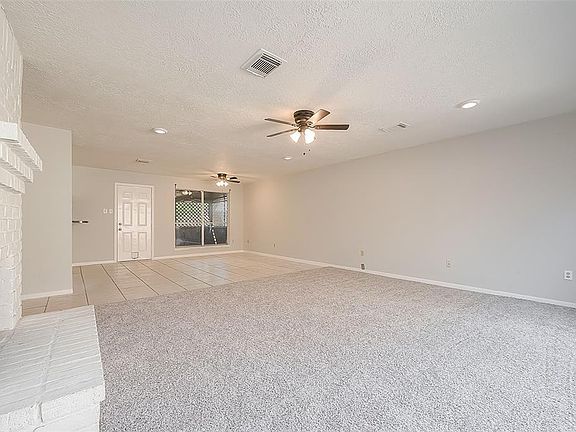 5th image of 15103 Grove Gardens Drive