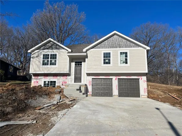 426 NW 40th St, Kansas City, MO 64116