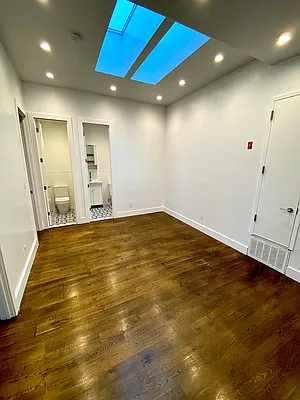 Rented by Hagstrom Management Inc | media 23