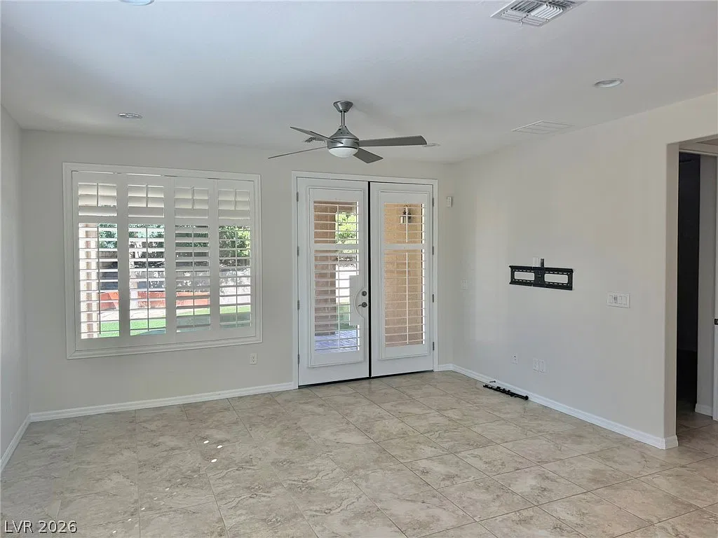 4 bed, 3.5 bath, 2334 sqft, $3,100 — Photo 4
