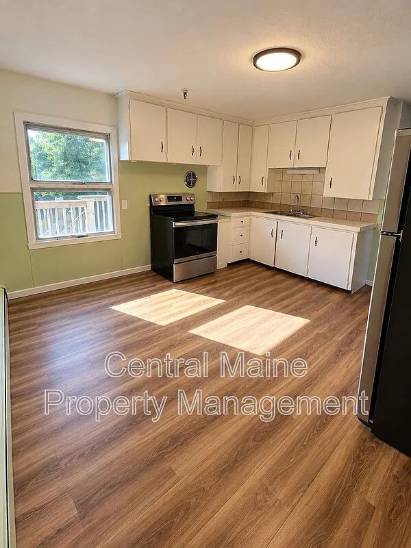 2 bed, 1.0 bath, $1,650 — Photo 1