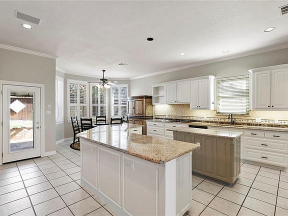 5th image of 8228 Fenwick Dr