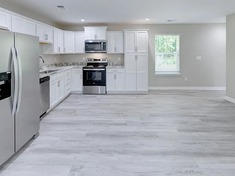 207 Woodlawn St — Photo 20