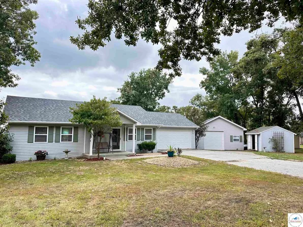 12338 Crestview Dr, Warsaw, MO 65355