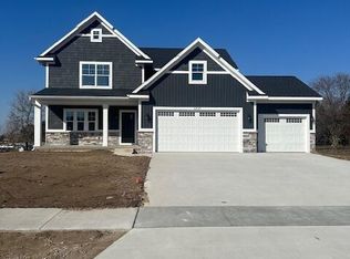 6437 Estate Dr, Byron Center, MI 49315