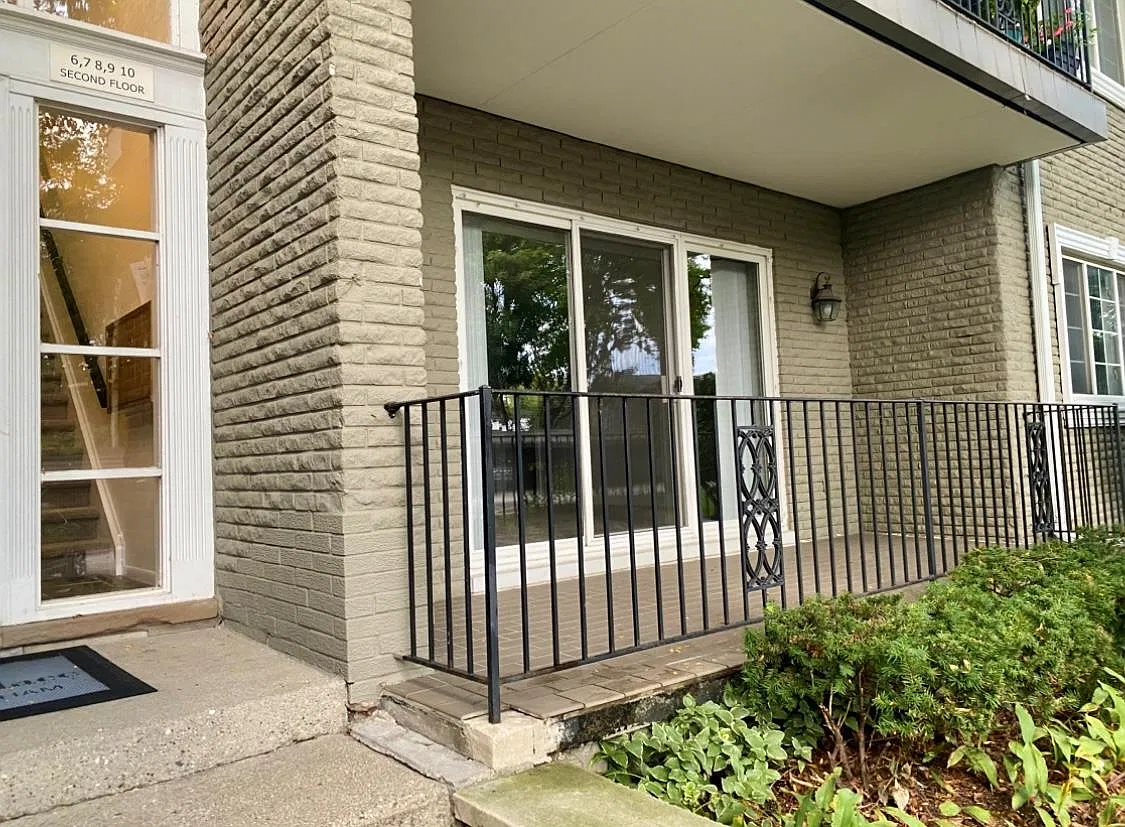 2 bed, 2.0 bath, 1196 sqft, $2,400 — Photo 3
