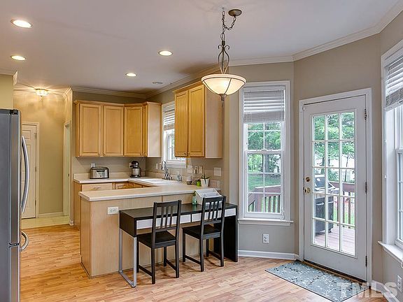 4th image of 6509 Loganbury Ln