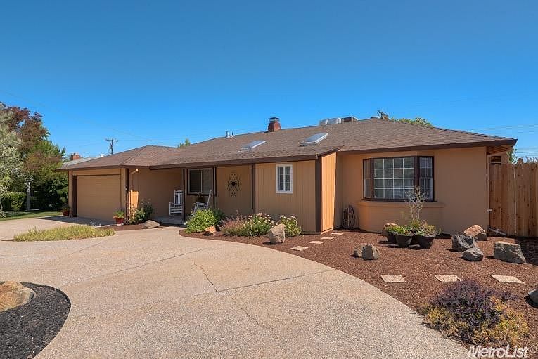 1st image of 6420 Clara Way