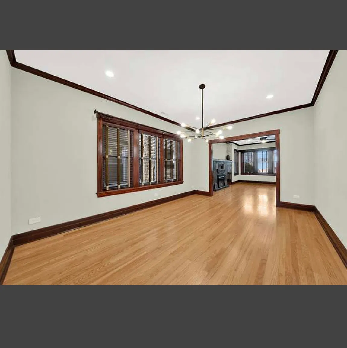 5345 W Montrose Ave — Photo 4