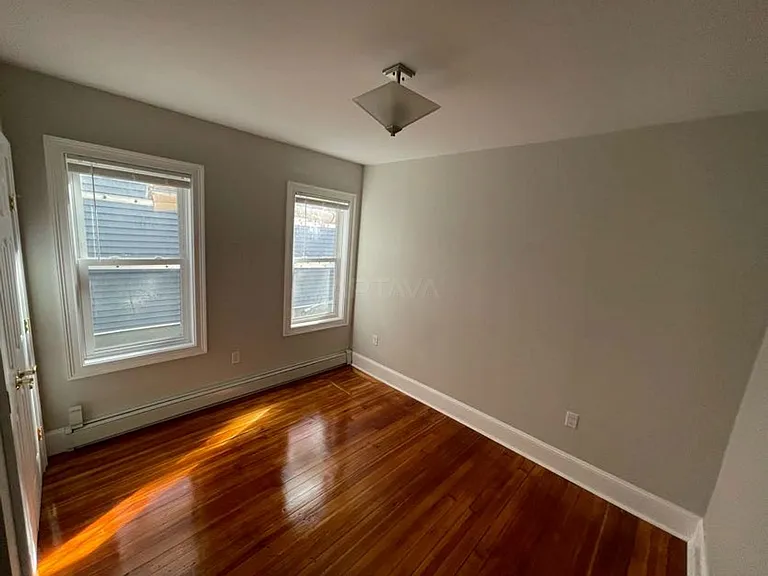 19 Harold St #1 — Photo 10