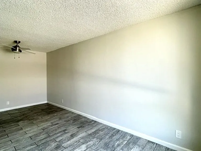 922 N Hudson Ave #10 — Photo 16