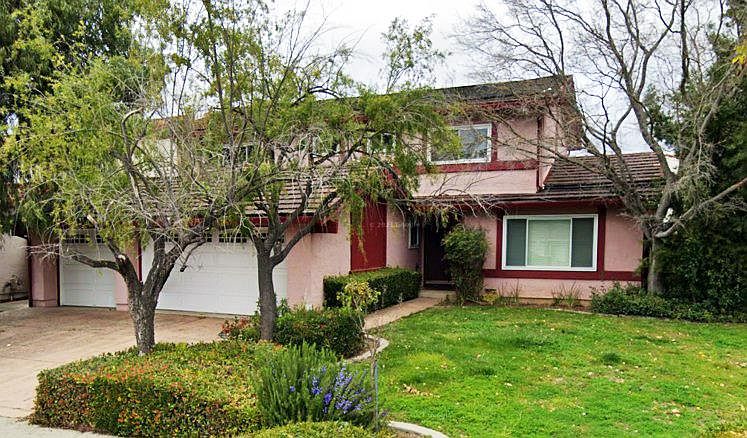 1st image of 213 Purple Glen Dr