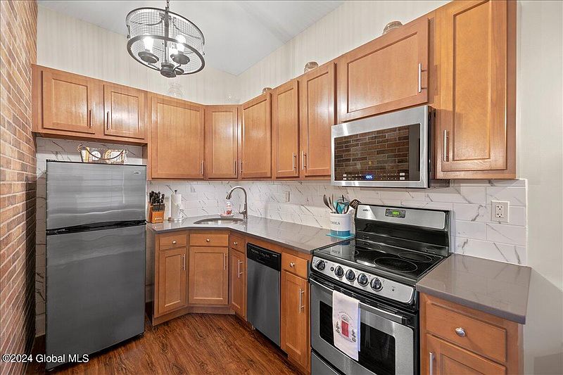 5th image of 399 State Street #105