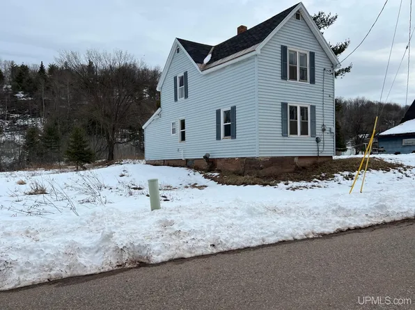 178 Excelsior St, Ishpeming, MI 49849